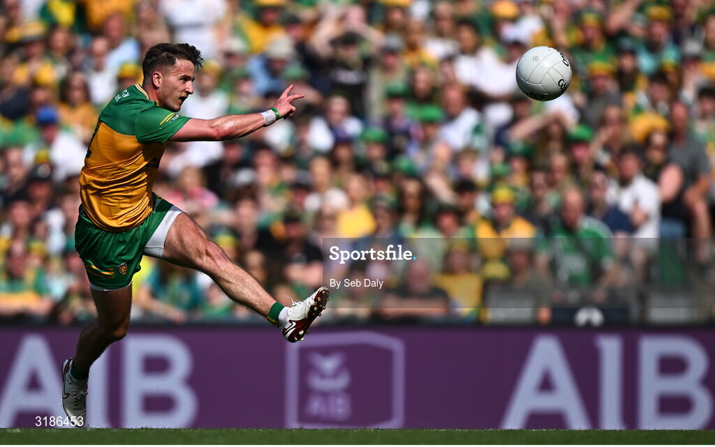 13 July 2025; Peadar Mogan of Donegal kicks a point during the GAA Football All-Ireland Senior Championship semi-final match between Meath and Donegal at Croke Park in Dublin. Photo by Seb Daly/Sportsfile