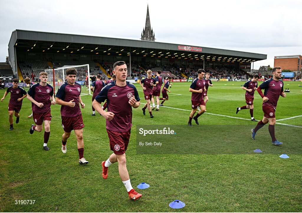 18 July 2025; Killester Donnycarney players warm-up before the Sports Direct Men’s FAI Cup second round match between Killester Donnycarney and Bohemians at Dalymount Park in Dublin. Photo by Seb Daly/Sportsfile