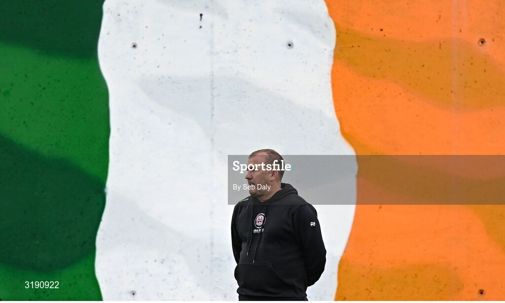 18 July 2025; Bohemians manager Alan Reynolds during the Sports Direct Men’s FAI Cup second round match between Killester Donnycarney and Bohemians at Dalymount Park in Dublin. Photo by Seb Daly/Sportsfile