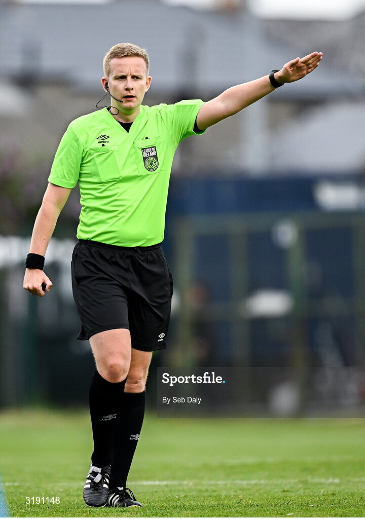 18 July 2025; Referee Daniel Murphy during the Sports Direct Men’s FAI Cup second round match between Killester Donnycarney and Bohemians at Dalymount Park in Dublin. Photo by Seb Daly/Sportsfile