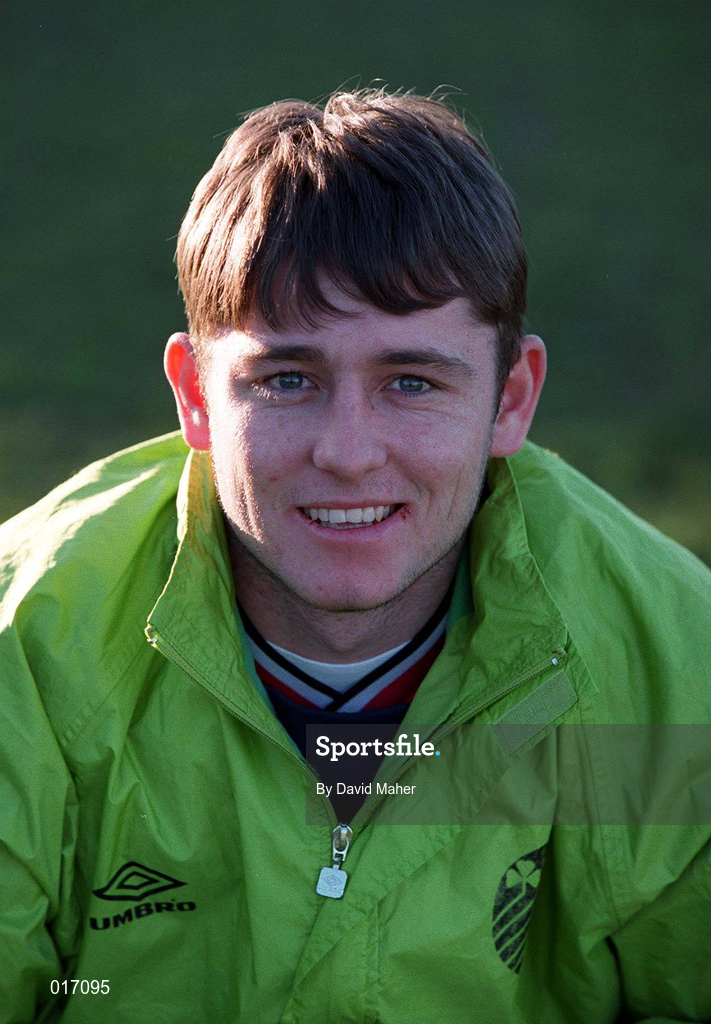 21 January 1999; Dessie Byrne during a Republic of Ireland U17's training session at St. Fintans School in Sutton, Dublin. Photo by David Maher/Sportsfile