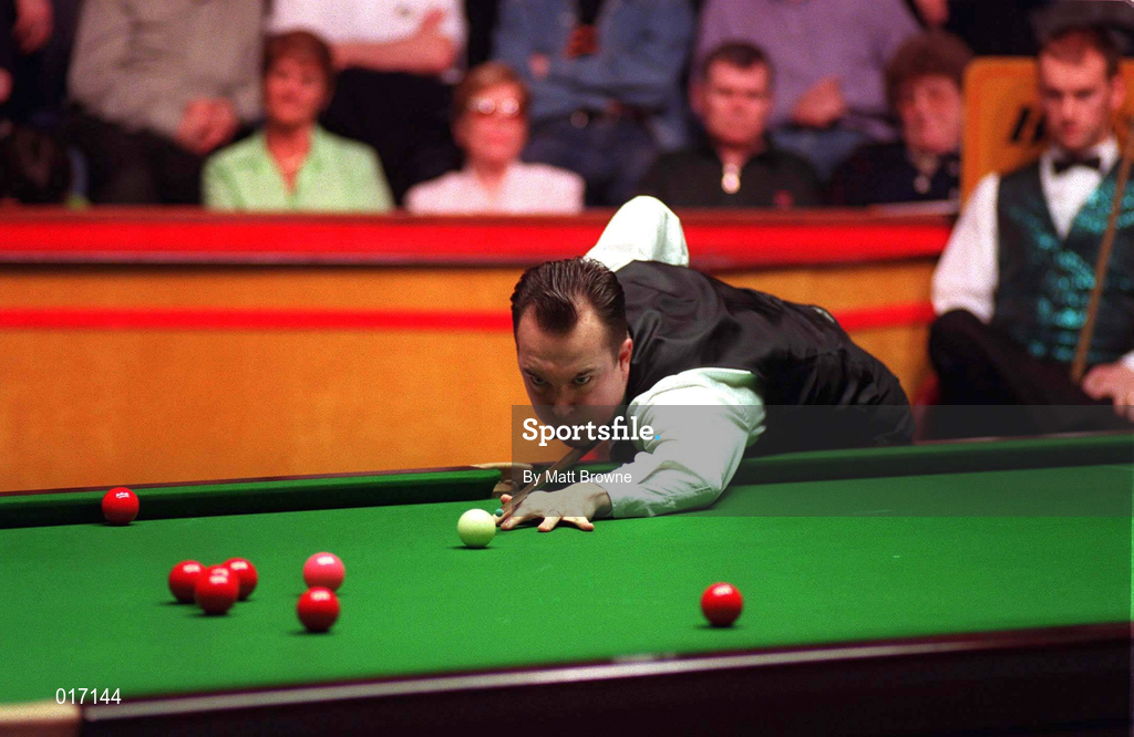 24 March 1998; Fergal O'Brien during his Round 1 match against Peter Ebdon of England on Day 1 of the Benson and Hedges Irish Masters Snooker at Goffs in Kill, Kildare. Photo by Matt Browne/Sportsfile