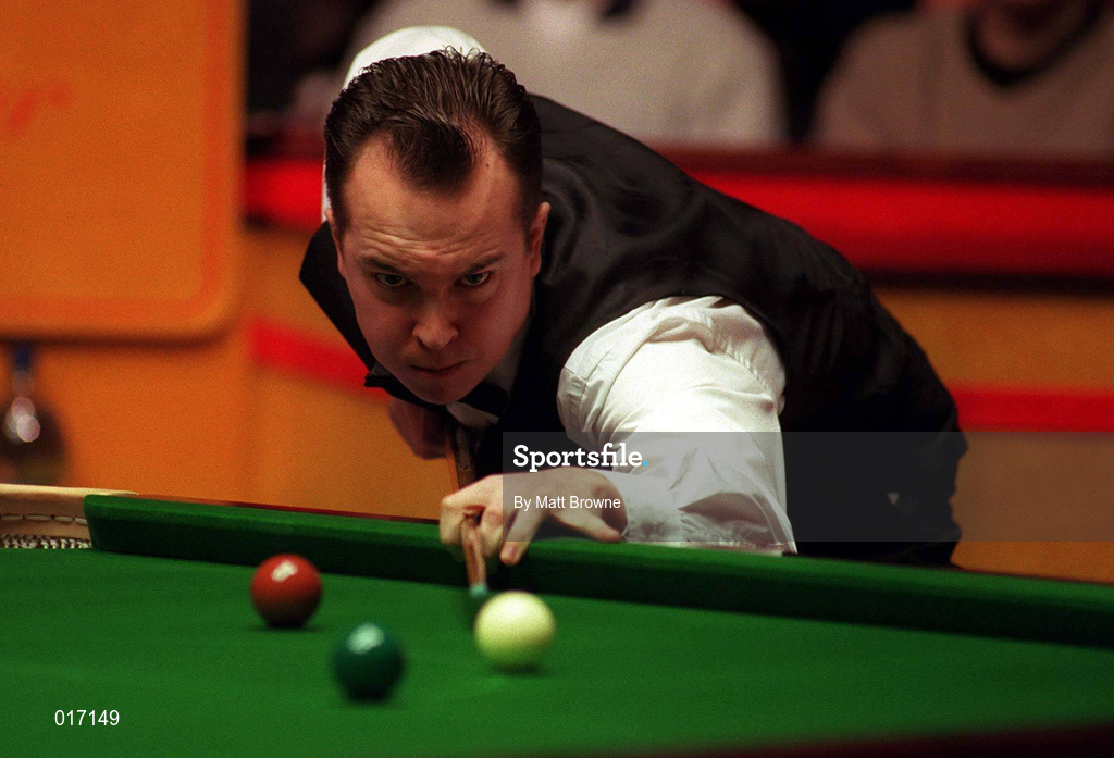 26 March 1998; Fergal O'Brien during the Benson and Hedges Irish Masters Snooker Quarter-Final between Ken Doherty and Fergal O'Brien at Goffs in Kill, Kildare. Photo by Matt Browne/Sportsfile