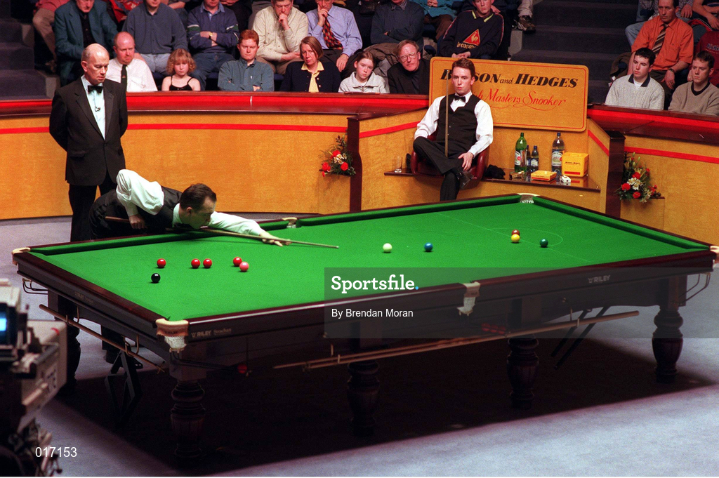 26 March 1998; Fergal O'Brien plays a shot during the Benson and Hedges Irish Masters Snooker Quarter-Final between Ken Doherty and Fergal O'Brien at Goffs in Kill, Kildare. Photo by Brendan Moran/Sportsfile