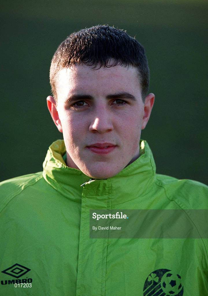21 January 1999; John O'Shea during a Republic of Ireland U17's training session at St. Fintans School in Sutton, Dublin. Photo by David Maher/Sportsfile