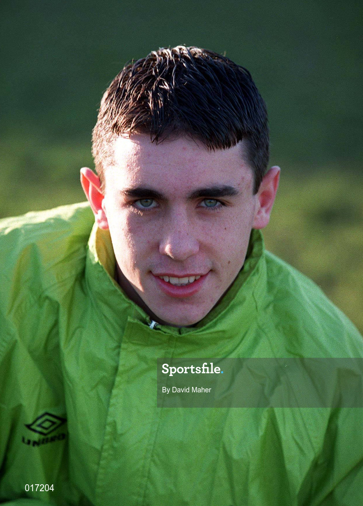 21 January 1999; John Thompson during a Republic of Ireland U17's training session at St. Fintans School in Sutton, Dublin. Photo by David Maher/Sportsfile