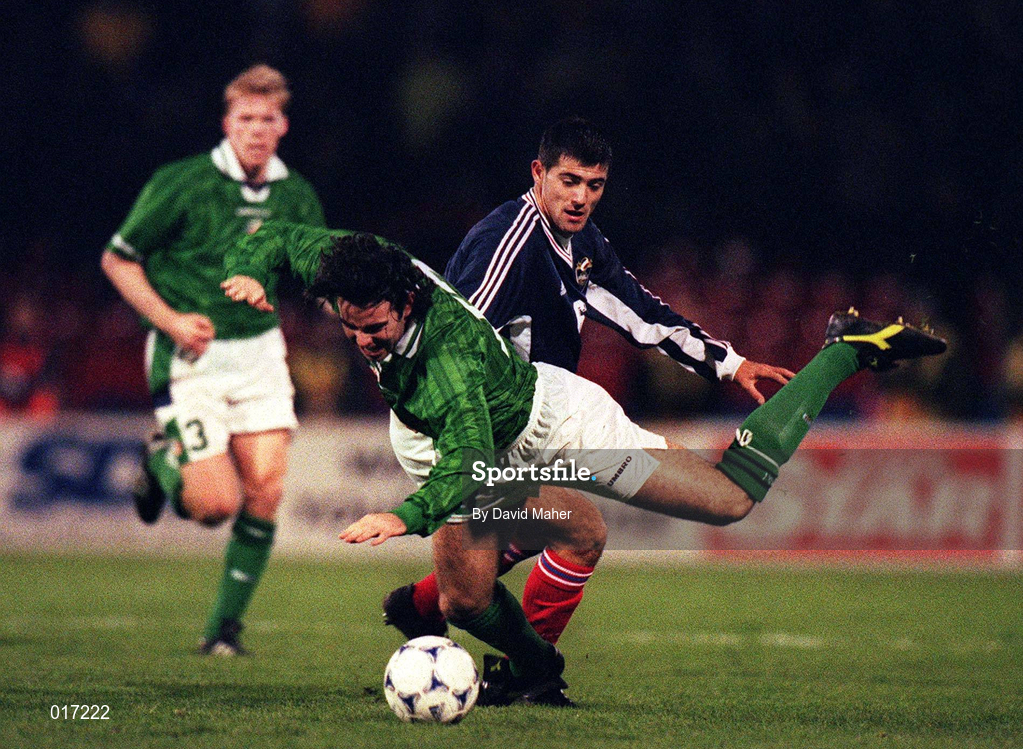 18 November 1998; Keith O'Neill of Republic of Ireland is action during the UEFA Euro 2000 Group 8 Qualifier between Yugoslavia and Republic of Ireland at the Red Star Stadium, in Belgrade, Yugoslavia. Photo by David Maher/Sportsfile