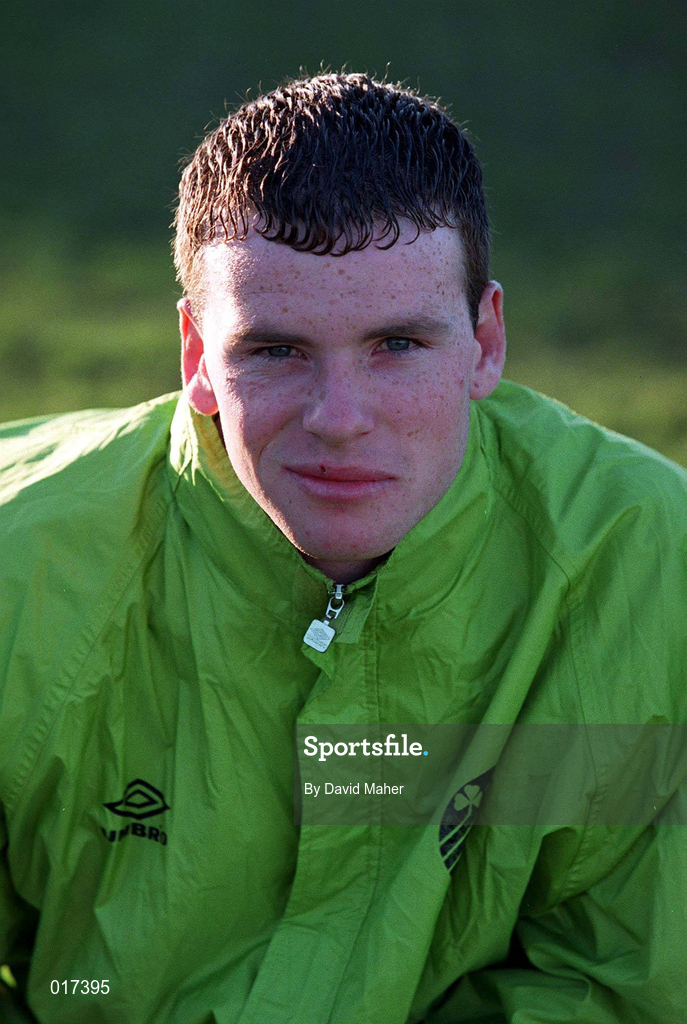 21 January 1999; Joe Murphy during a Republic of Ireland U17's training session at St. Fintans School in Sutton, Dublin. Photo by David Maher/Sportsfile