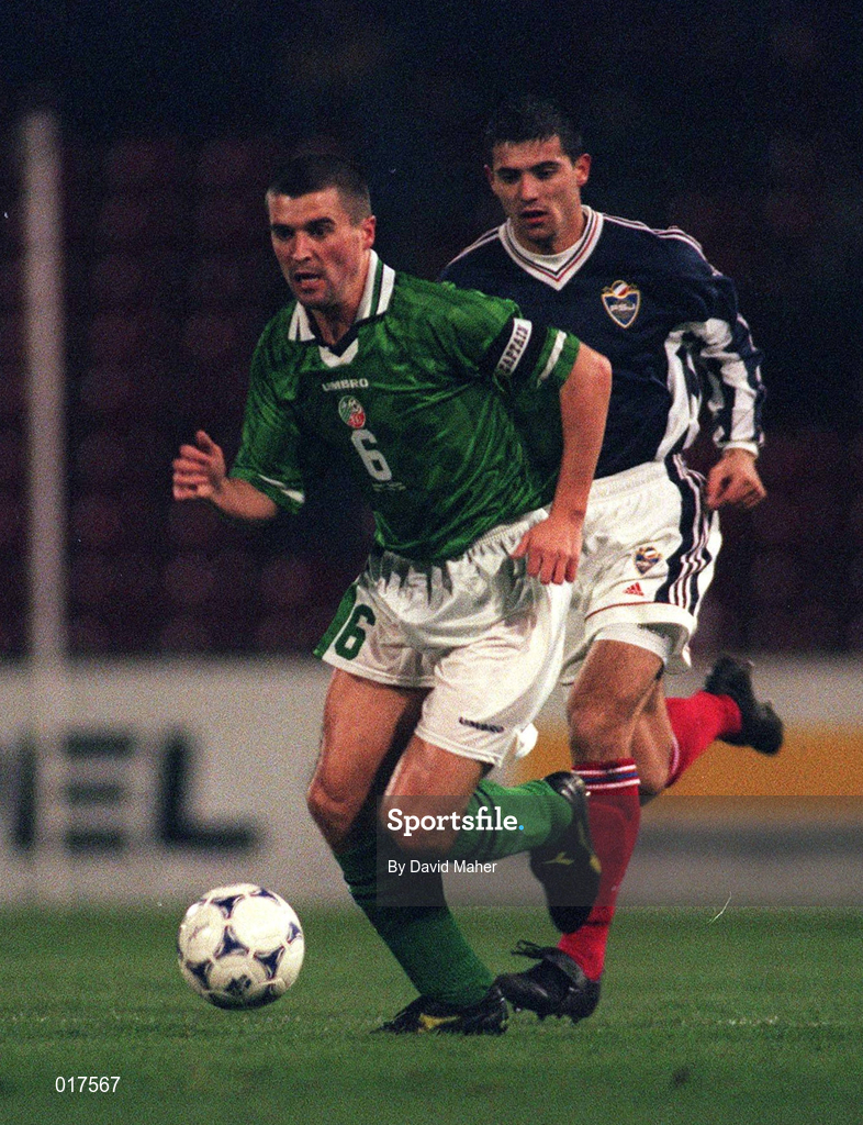 18 November 1998; Roy Keane of Republic of Ireland in action against Dejan Stankovi? of Yugoslavia during the UEFA Euro 2000 Group 8 Qualifier between Yugoslavia and Republic of Ireland at the Red Star Stadium, in Belgrade, Yugoslavia. Photo by David Maher/Sportsfile