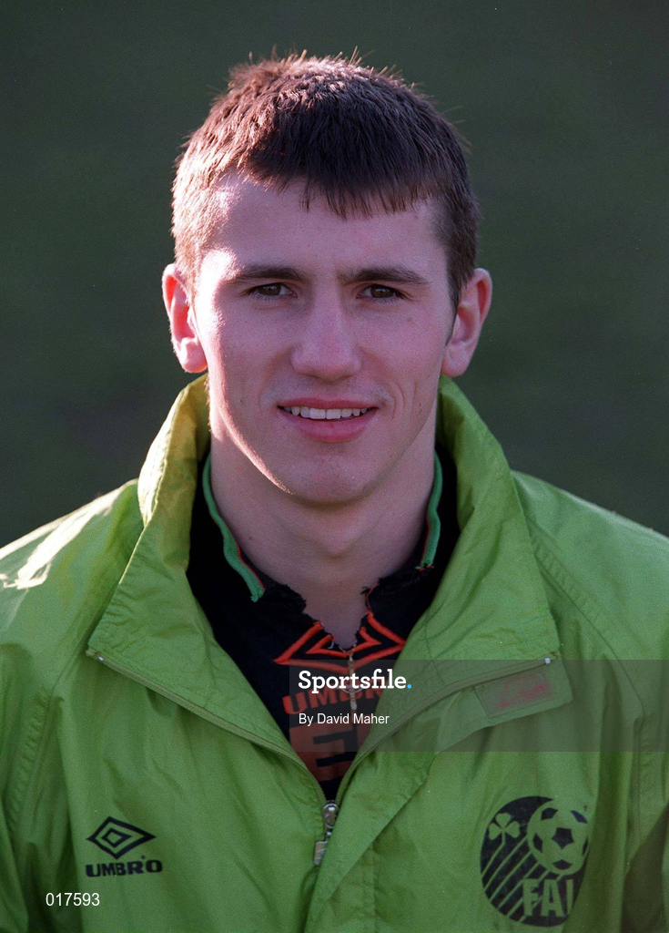 21 January 1999; Liam Miller during a Republic of Ireland U17's training session at St. Fintans School in Sutton, Dublin. Photo by David Maher/Sportsfile