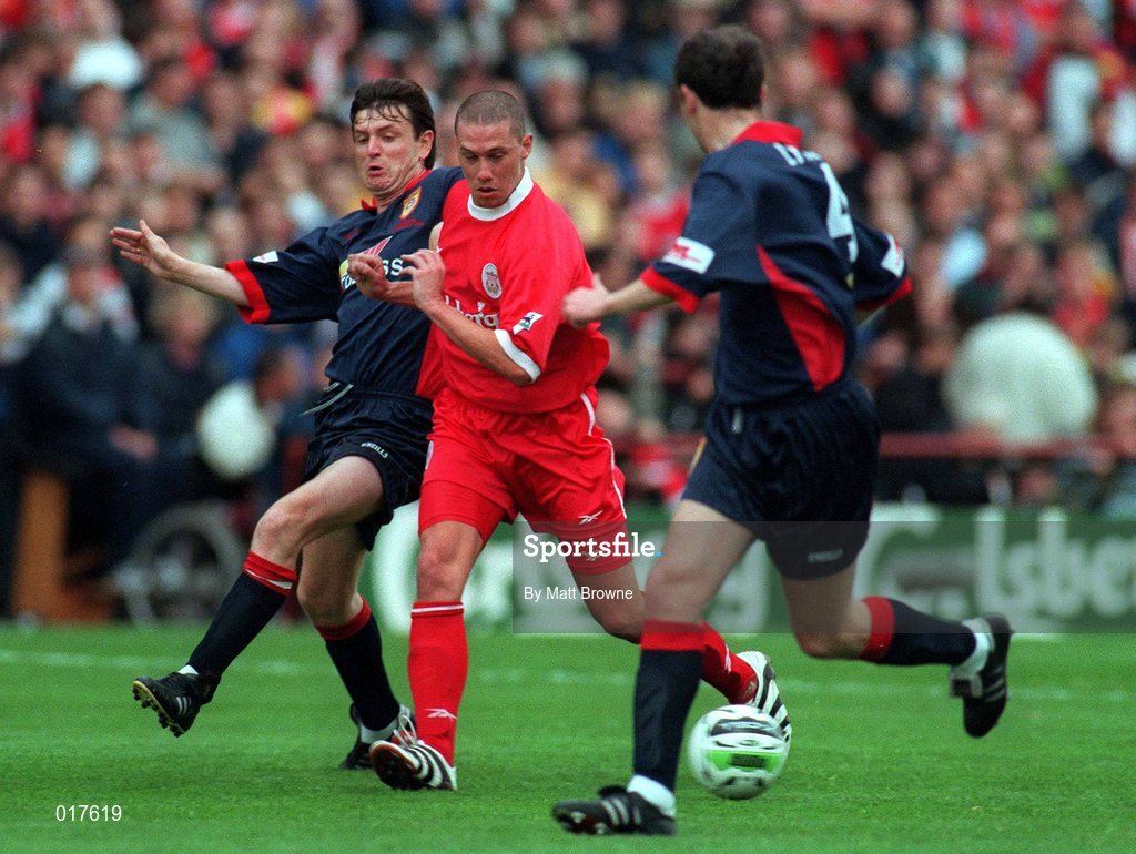 31 July 1998; Danny Murphy of Liverpool in action against Packie Lynch, right, and Martin Russell of St Patrick's Athletic during the Carlsberg Trophy match between St Patrick's Athletic and Liverpool at Lansdowne Road in Dublin. Photo by Matt Browne/Sportsfile