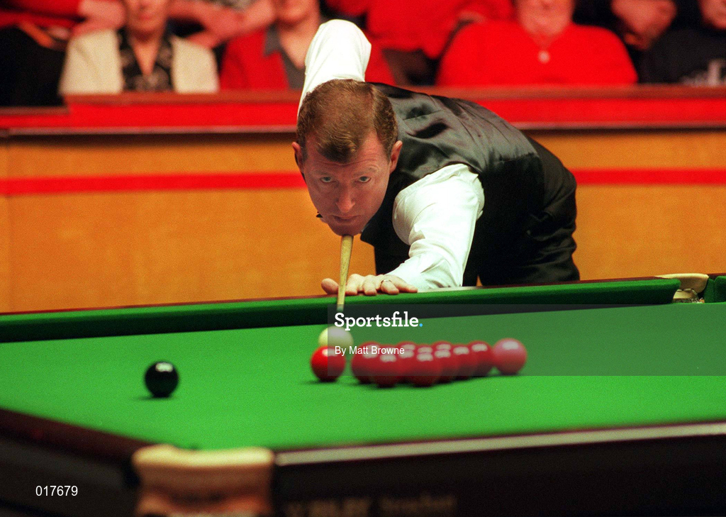26 March 1998; Steve Davis during the Benson and Hedges Irish Masters Snooker Quarter-Final between John Higgins and Steve Davis at Goffs in Kill, Kildare. Photo by Matt Browne/Sportsfile