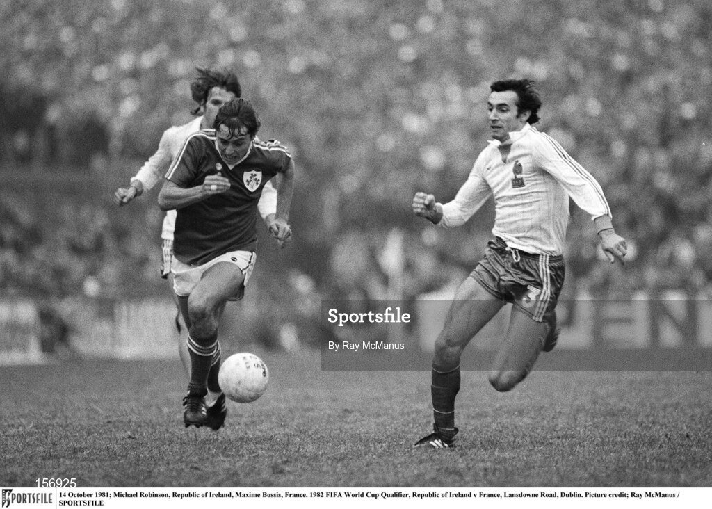 14 October 1981; Michael Robinson, Republic of Ireland, Maxime Bossis, France. 1982 FIFA World Cup Qualifier, Republic of Ireland v France, Lansdowne Road, Dublin. Picture credit; Ray McManus / SPORTSFILE
