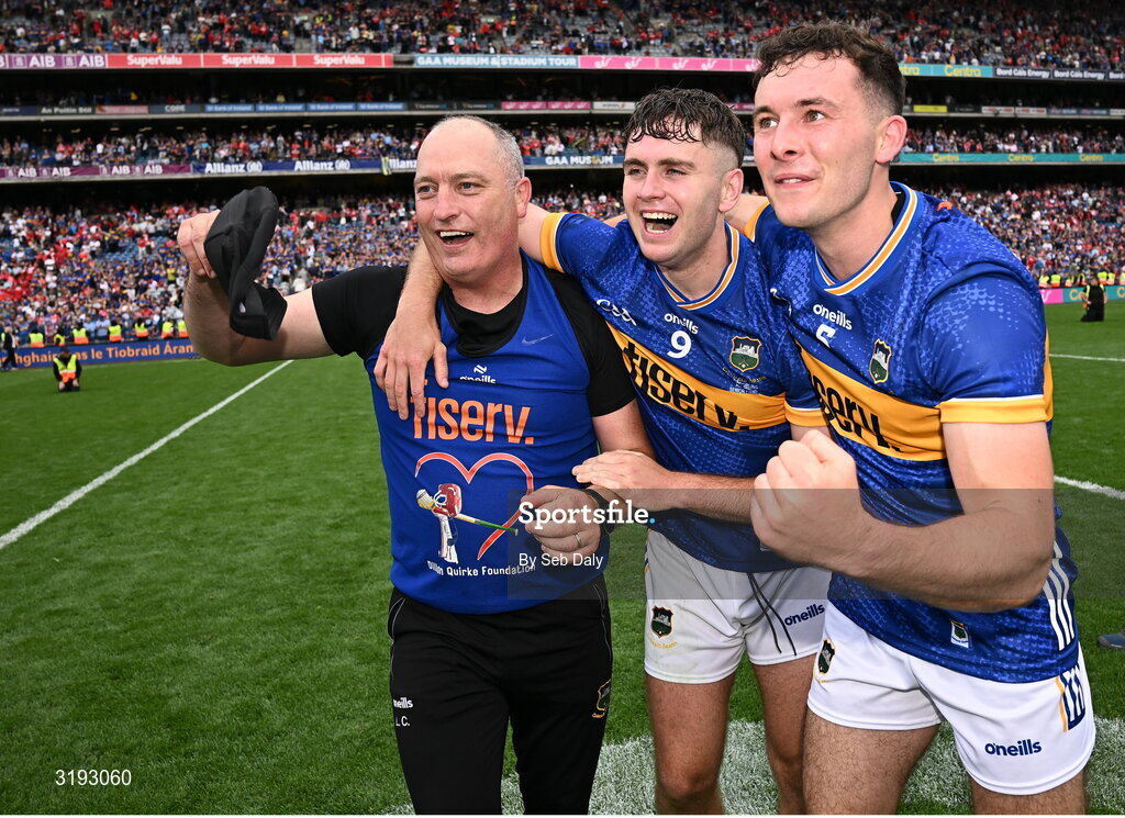 20 July 2025; Tipperary manager Liam Cahill, left, celebrates with Conor Stakelum, centre, and Craig Morgan after their side's victory in the GAA Hurling All-Ireland Senior Championship final match between Cork and Tipperary at Croke Park in Dublin. Photo by Seb Daly/Sportsfile
