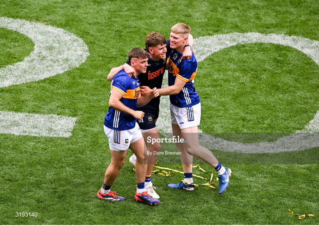 20 July 2025; Tipperary players, left to right, Johnny Ryan, Rhys Shelly, and Oisin O'Donoghue celebrate after the GAA Hurling All-Ireland Senior Championship final match between Cork and Tipperary at Croke Park in Dublin. Photo by Daire Brennan/Sportsfile