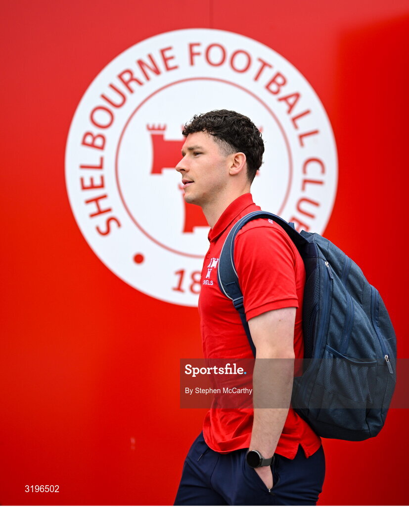 23 July 2025; Ali Coote of Shelbourne arrives before the UEFA Champions League Second Qualifying Round first leg match between Shelbourne and Qarabag FK at Tolka Park in Dublin. Photo by Stephen McCarthy/Sportsfile