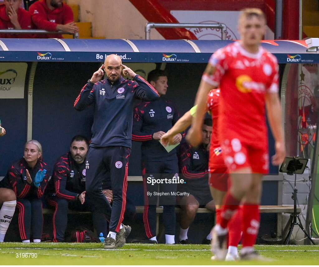 23 July 2025; Shelbourne head coach Joey O'Brien during the UEFA Champions League Second Qualifying Round first leg match between Shelbourne and Qarabag FK at Tolka Park in Dublin. Photo by Stephen McCarthy/Sportsfile