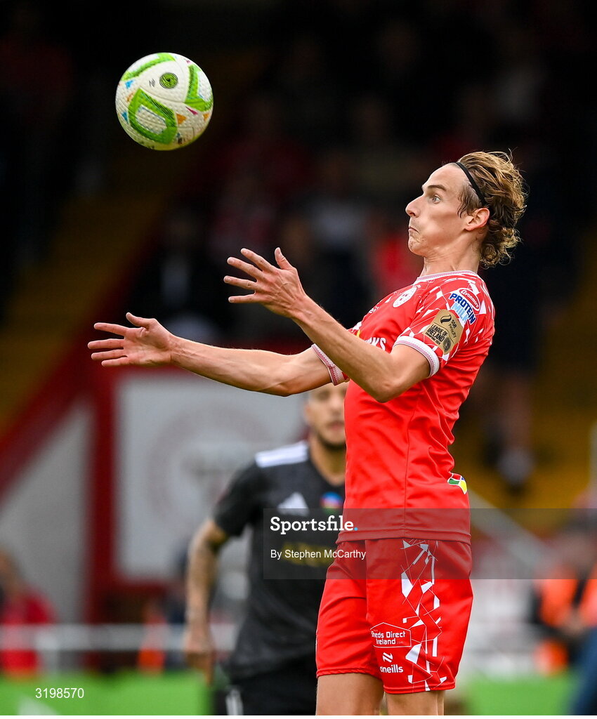 23 July 2025; Harry Wood of Shelbourne during the UEFA Champions League Second Qualifying Round first leg match between Shelbourne and Qarabag FK at Tolka Park in Dublin. Photo by Stephen McCarthy/Sportsfile