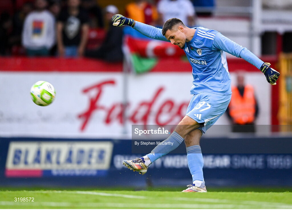 23 July 2025; Qarabag goalkeeper Fabijan Buntic during the UEFA Champions League Second Qualifying Round first leg match between Shelbourne and Qarabag FK at Tolka Park in Dublin. Photo by Stephen McCarthy/Sportsfile