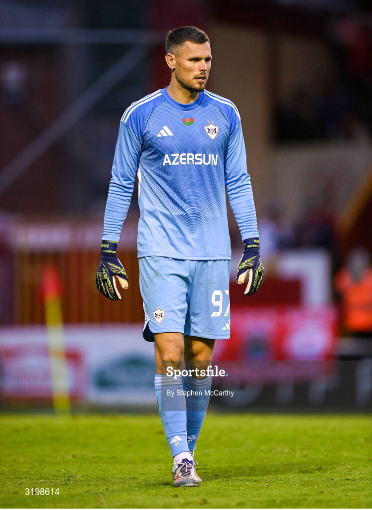 23 July 2025; Qarabag goalkeeper Fabijan Buntic during the UEFA Champions League Second Qualifying Round first leg match between Shelbourne and Qarabag FK at Tolka Park in Dublin. Photo by Stephen McCarthy/Sportsfile