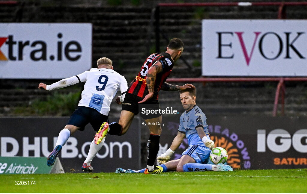 1 August 2025; Josh Thomas of Drogheda United scores his side's first goal during the SSE Airtricity Men's Premier Division match between Bohemians and Drogheda United at Dalymount Park in Dublin. Photo by Seb Daly/Sportsfile