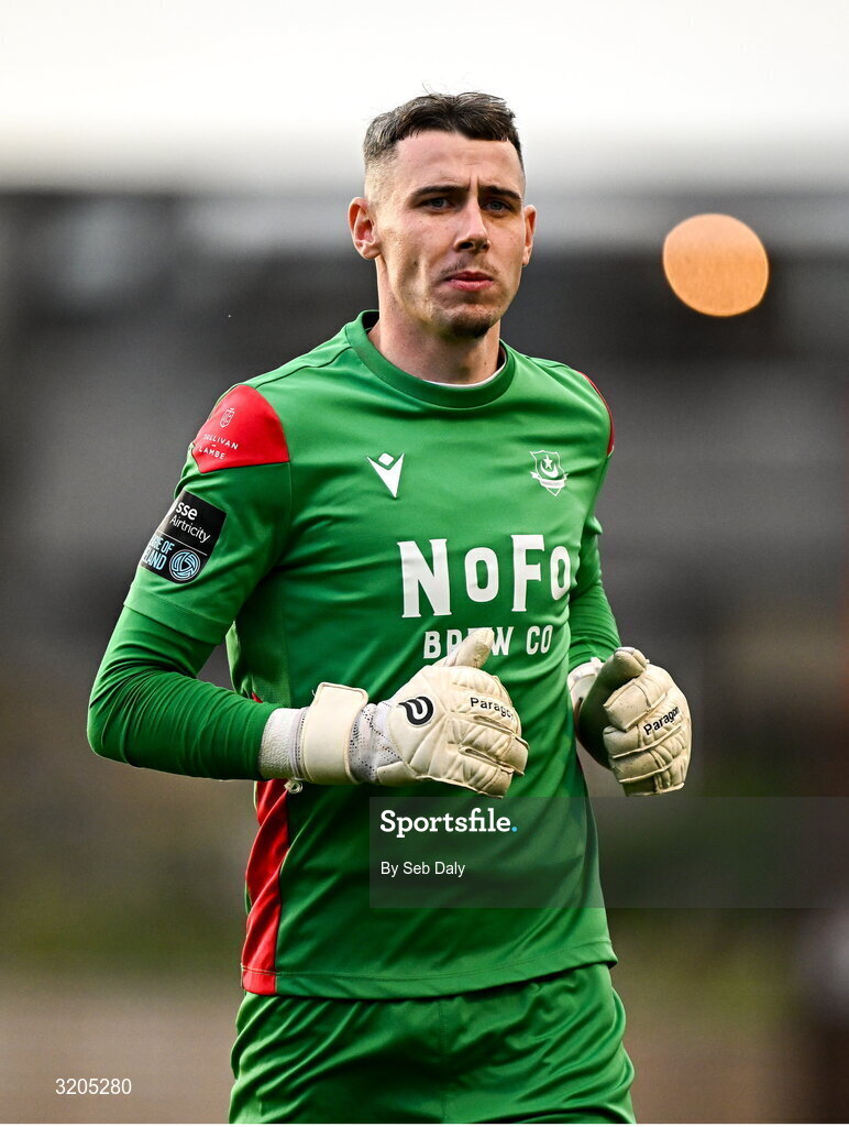 1 August 2025; Drogheda United goalkeeper Luke Dennison during the SSE Airtricity Men's Premier Division match between Bohemians and Drogheda United at Dalymount Park in Dublin. Photo by Seb Daly/Sportsfile