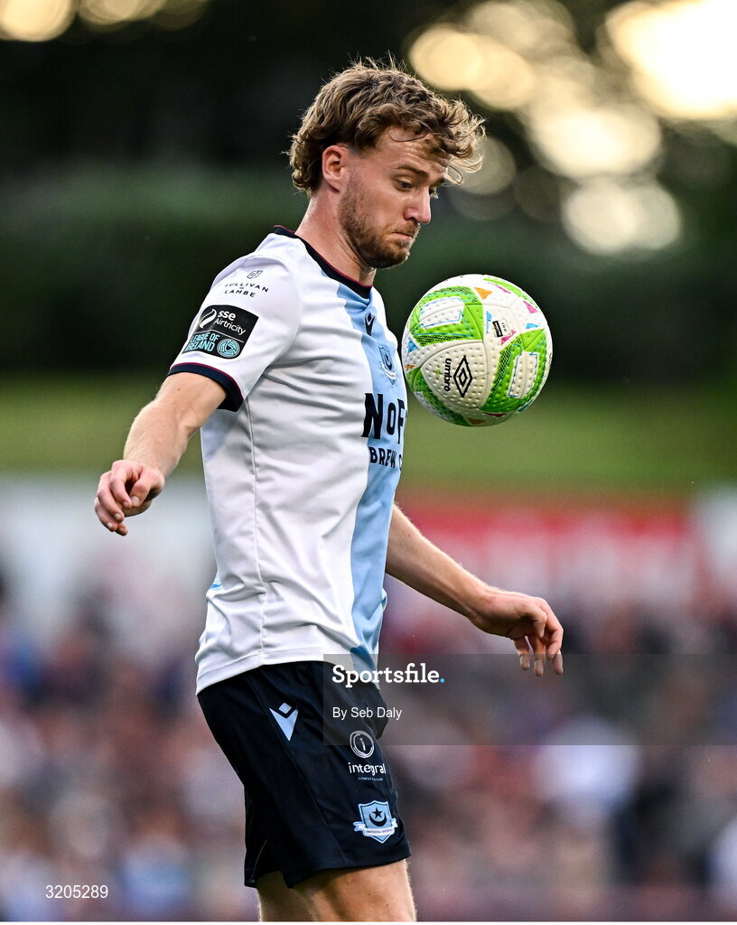 1 August 2025; Andrew Quinn of Drogheda United during the SSE Airtricity Men's Premier Division match between Bohemians and Drogheda United at Dalymount Park in Dublin. Photo by Seb Daly/Sportsfile