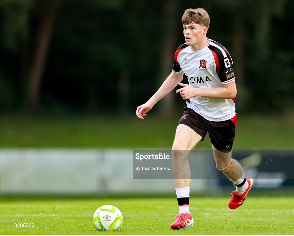1 August 2025; Vinnie Leonard of Dundalk during the SSE Airtricity Men's First Division match between UCD and Dundalk at UCD Bowl in Belfield, Dublin. Photo by Thomas Flinkow/Sportsfile