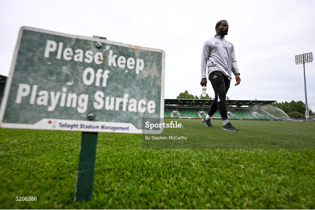 3 August 2025; Dipo Akinyemi of Derry City before the SSE Airtricity Men's Premier Division match between Shamrock Rovers and Derry City at Tallaght Stadium in Dublin.  Photo by Stephen McCarthy/Sportsfile