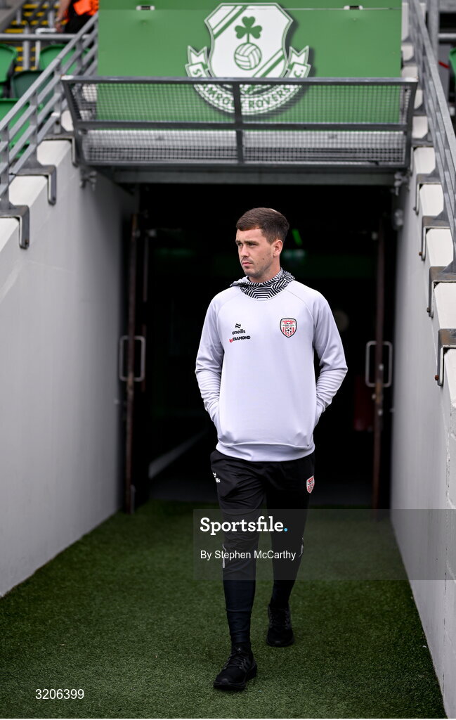 3 August 2025; Derry City goalkeeper Brian Maher before the SSE Airtricity Men's Premier Division match between Shamrock Rovers and Derry City at Tallaght Stadium in Dublin.  Photo by Stephen McCarthy/Sportsfile