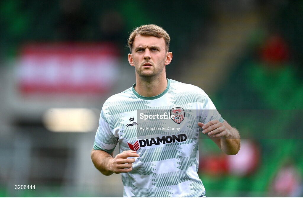 3 August 2025; Jamie Stott of Derry City warms up before the SSE Airtricity Men's Premier Division match between Shamrock Rovers and Derry City at Tallaght Stadium in Dublin.  Photo by Stephen McCarthy/Sportsfile