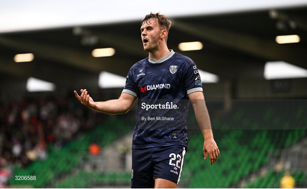 3 August 2025; Jamie Stott of Derry City during the SSE Airtricity Men's Premier Division match between Shamrock Rovers and Derry City at Tallaght Stadium in Dublin.  Photo by Ben McShane/Sportsfile