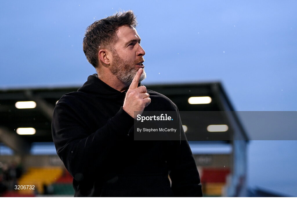 3 August 2025; Shamrock Rovers manager Stephen Bradley celebrates after the SSE Airtricity Men's Premier Division match between Shamrock Rovers and Derry City at Tallaght Stadium in Dublin.  Photo by Stephen McCarthy/Sportsfile