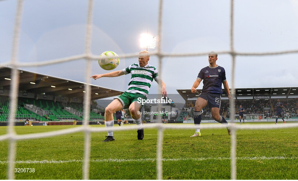 3 August 2025; Rory Gaffney of Shamrock Rovers scores his side's first goal during the SSE Airtricity Men's Premier Division match between Shamrock Rovers and Derry City at Tallaght Stadium in Dublin.  Photo by Stephen McCarthy/Sportsfile