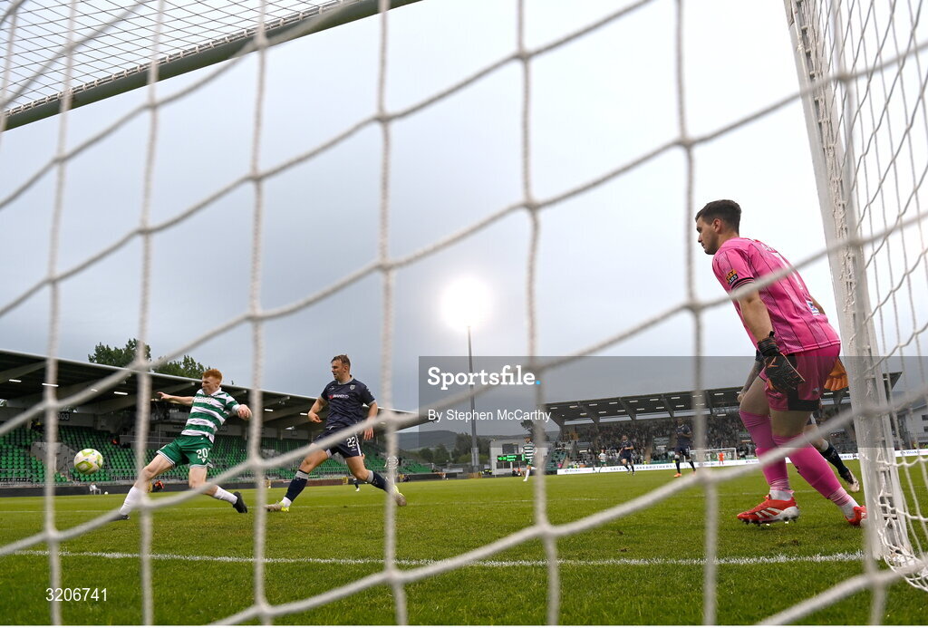 3 August 2025; Rory Gaffney of Shamrock Rovers scores his side's first goal during the SSE Airtricity Men's Premier Division match between Shamrock Rovers and Derry City at Tallaght Stadium in Dublin.  Photo by Stephen McCarthy/Sportsfile