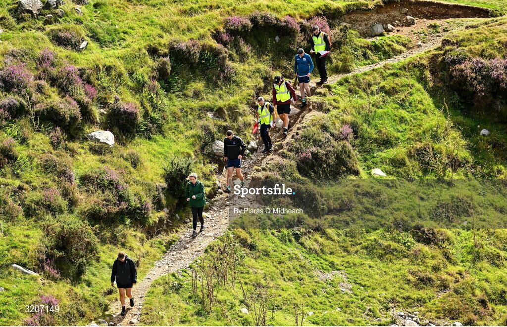 4 August 2025; Competitors and spectators during the Senior Hurling competition during the M. Donnelly GAA Poc Fada All-Ireland Finals at Annaverna Mountain in the Cooley Peninsula, Ravensdale, Louth. Photo by Piaras Ó Mídheach/Sportsfile