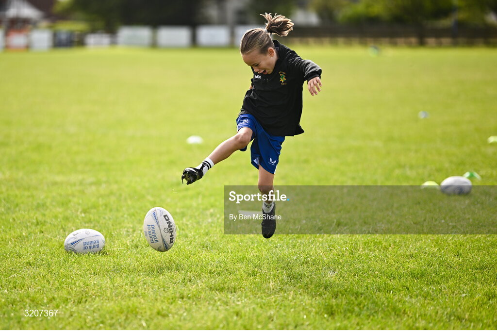 5 August 2025; Participants during a Bank of Ireland Leinster Rugby Summer Camp at Dundalk RFC in Louth. Photo by Ben McShane/Sportsfile