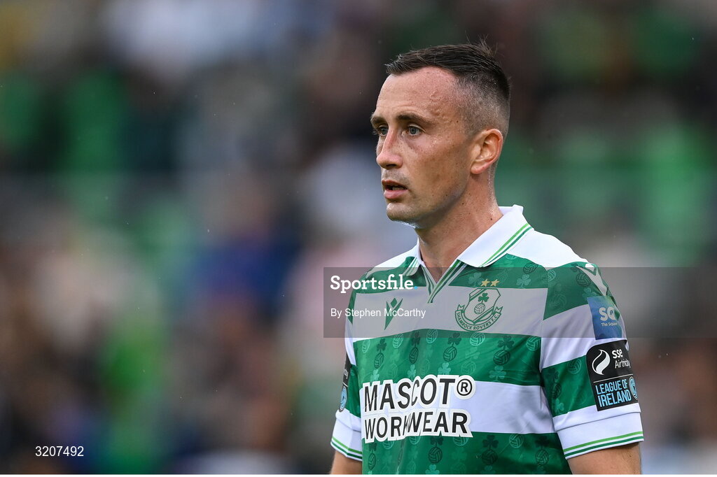3 August 2025; Aaron McEneff of Shamrock Rovers during the SSE Airtricity Men's Premier Division match between Shamrock Rovers and Derry City at Tallaght Stadium in Dublin.  Photo by Stephen McCarthy/Sportsfile