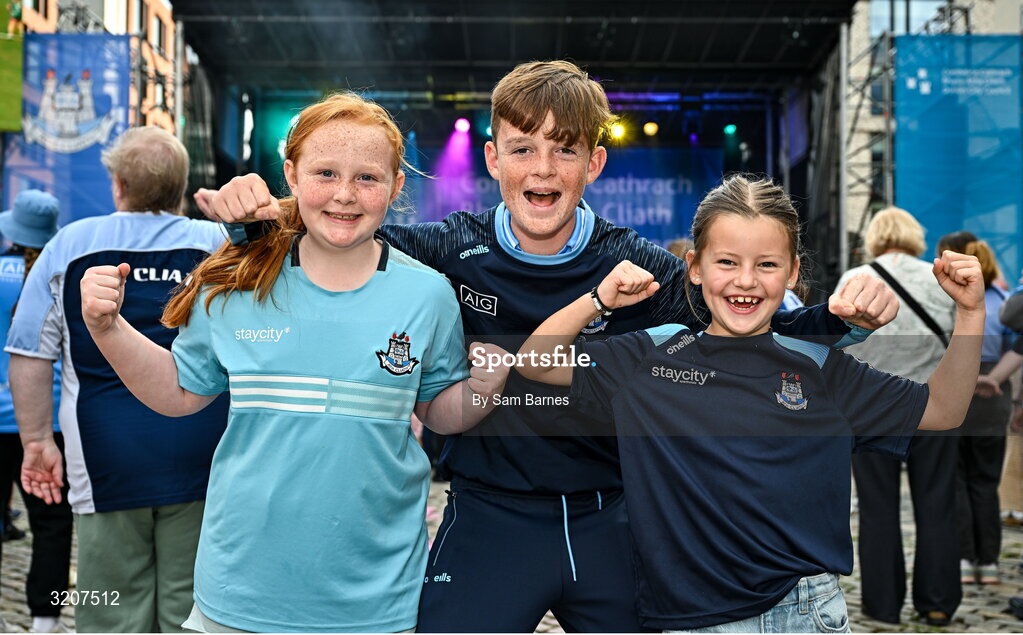 5 August 2025; Supporters, from left, Molly Conroy, age 9, Frankie Conroy, age 13, and Saoirse Preston, age 8, from Coolock, during the TG4 All-Ireland Ladies Senior Football Champions homecoming at Smithfield Square in Dublin. Photo by Sam Barnes/Sportsfile