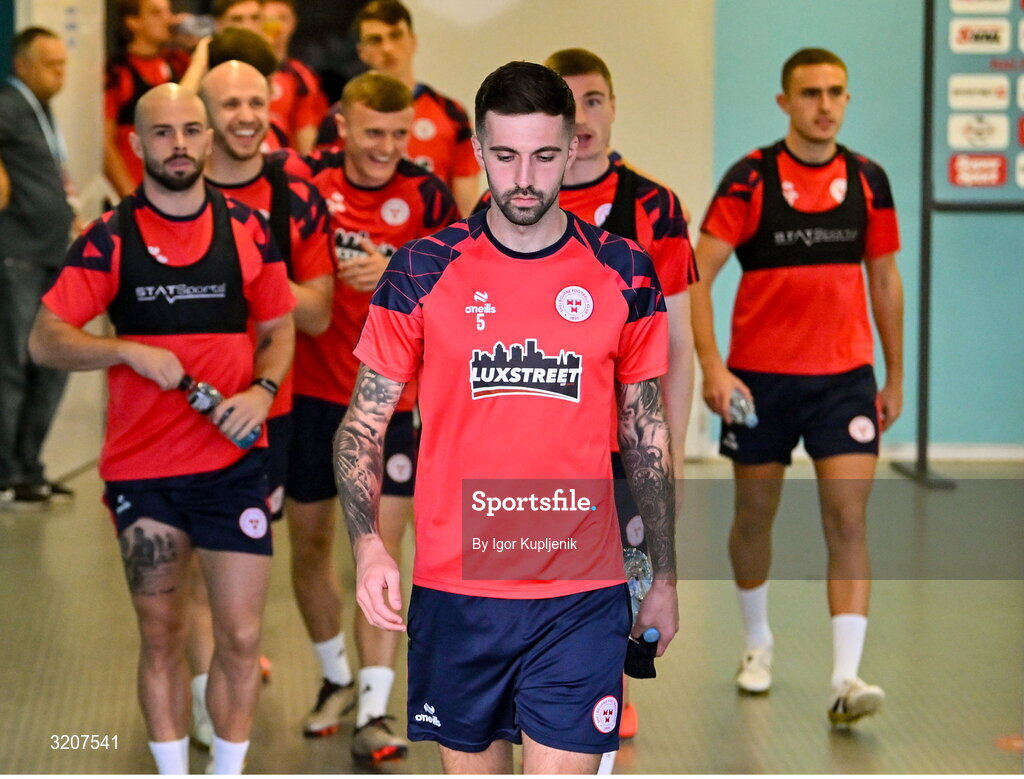 5 August 2025; Ellis Chapman, centre, leads the Shelbourne players out for a training session at HNK Rijeka Stadium Rujevica in Croatia. Photo by Igor Kupljenik/Sportsfile