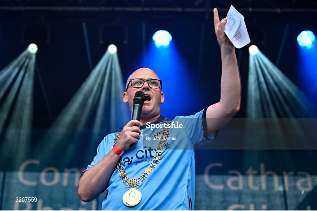 5 August 2025; Lord Mayor of Dublin Ray McAdam during the homecoming of TG4 All-Ireland Ladies Senior Football Champions, Dublin, at Smithfield Square in Dublin. Photo by Sam Barnes/Sportsfile
