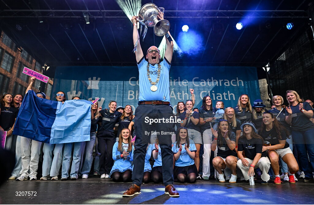 5 August 2025; Lord Mayor of Dublin Ray McAdam during the homecoming of TG4 All-Ireland Ladies Senior Football Champions, Dublin, at Smithfield Square in Dublin. Photo by Sam Barnes/Sportsfile