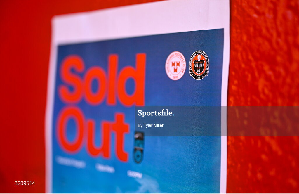 9 August 2025; A sold out sign is placed outside of the ground before the SSE Airtricity Men's Premier Division match between Shelbourne and Bohemians at Tolka Park in Dublin. Photo by Tyler Miller/Sportsfile