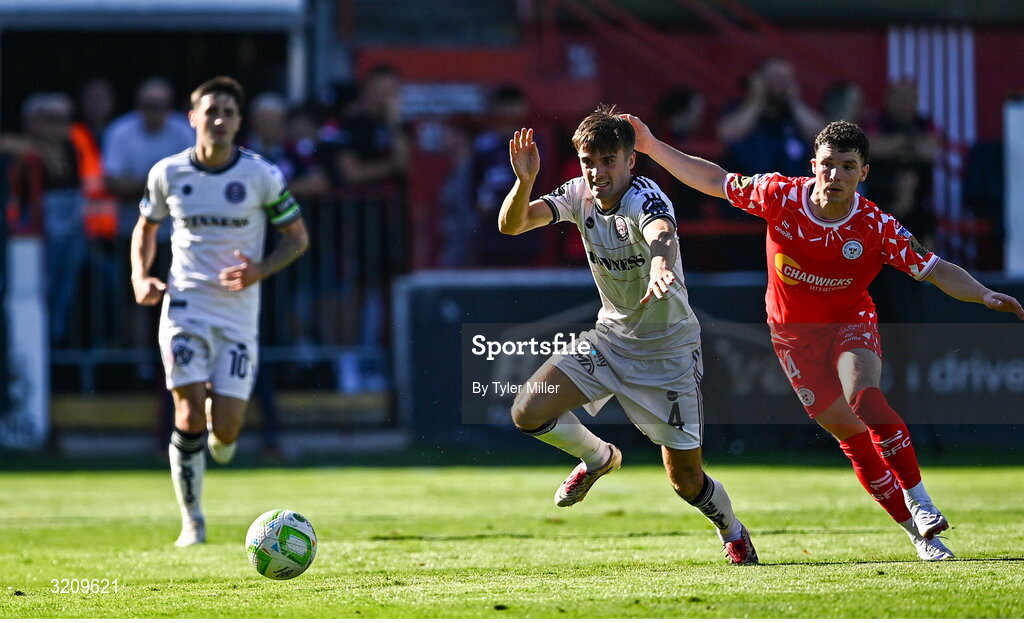9 August 2025; Niall Morahan of Bohemians in action against Ali Coote of Shelbourne during the SSE Airtricity Men's Premier Division match between Shelbourne and Bohemians at Tolka Park in Dublin. Photo by Tyler Miller/Sportsfile