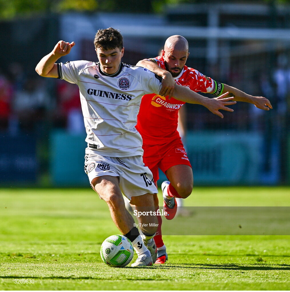 9 August 2025; James Clarke of Bohemians in action against Mark Coyle of Shelbourne during the SSE Airtricity Men's Premier Division match between Shelbourne and Bohemians at Tolka Park in Dublin. Photo by Tyler Miller/Sportsfile