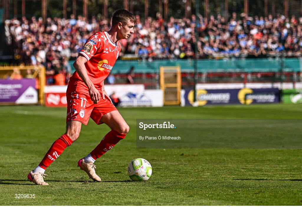 9 August 2025; Daniel Kelly of Shelbourne during the SSE Airtricity Men's Premier Division match between Shelbourne and Bohemians at Tolka Park in Dublin. Photo by Piaras Ó Mídheach/Sportsfile