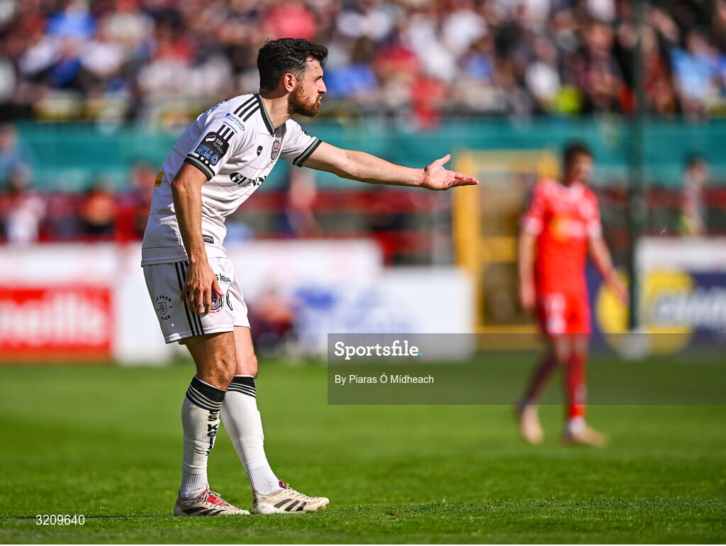 9 August 2025; Jordan Flores of Bohemians during the SSE Airtricity Men's Premier Division match between Shelbourne and Bohemians at Tolka Park in Dublin. Photo by Piaras Ó Mídheach/Sportsfile
