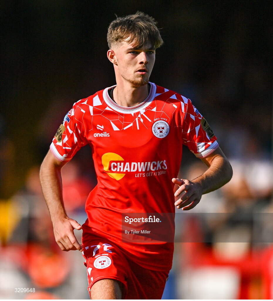9 August 2025; Sean Moore of Shelbourne during the SSE Airtricity Men's Premier Division match between Shelbourne and Bohemians at Tolka Park in Dublin. Photo by Tyler Miller/Sportsfile