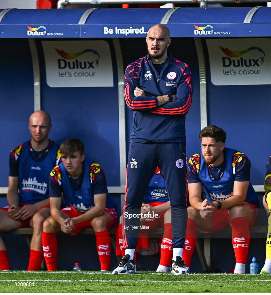 9 August 2025; Shelbourne head coach Joey O'Brien during the SSE Airtricity Men's Premier Division match between Shelbourne and Bohemians at Tolka Park in Dublin. Photo by Tyler Miller/Sportsfile
