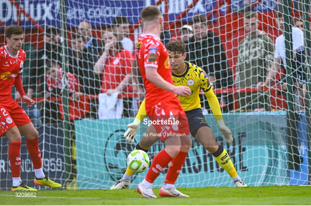 9 August 2025; Shelbourne goalkeeper Wessel Speel is beaten for the second goal for Bohemians, scored by Dawson Devoy, not pictured, during the SSE Airtricity Men's Premier Division match between Shelbourne and Bohemians at Tolka Park in Dublin. Photo by Piaras Ó Mídheach/Sportsfile